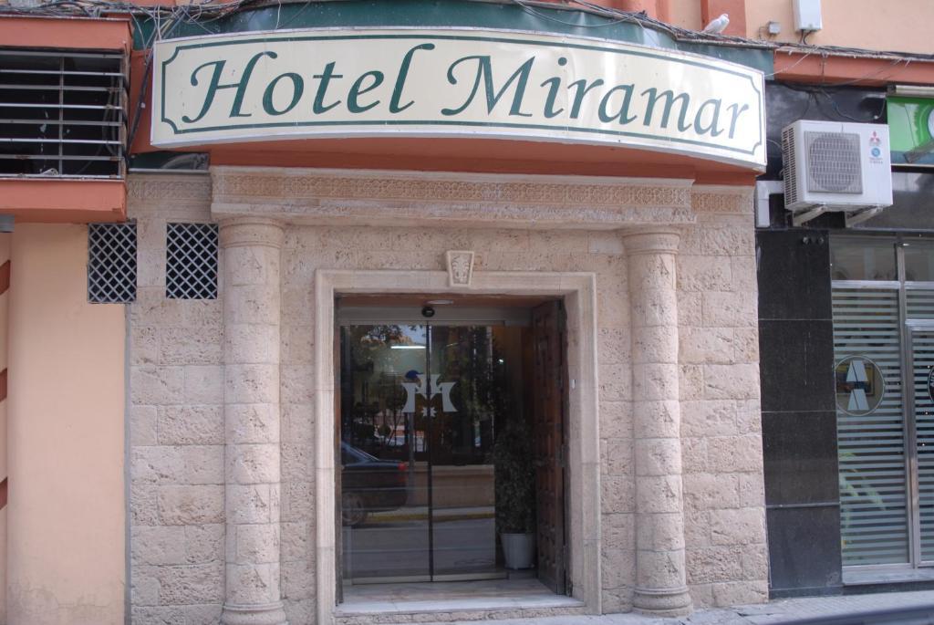 Miramar Hotel *